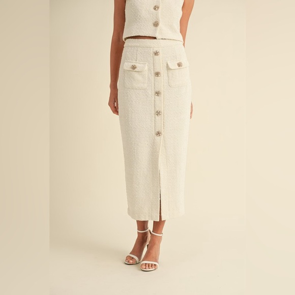 54. Sleeveless Tweed Top and Skirt Set with Jeweled Buttons in Cream - Picture 8 of 11